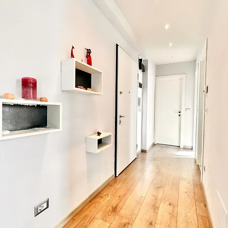 Hostdomus - Blanca フィナーレ・リーグレ